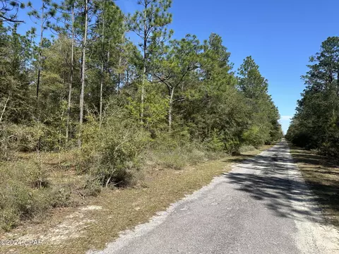 159 Derby Dr, Chipley, FL 32428
