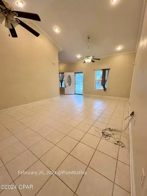 15141 Memorial Cir, Panama City Beach, FL 32413