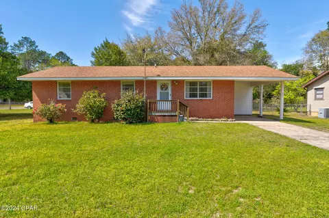 77 Aero Dr, Defuniak Springs, FL 32433