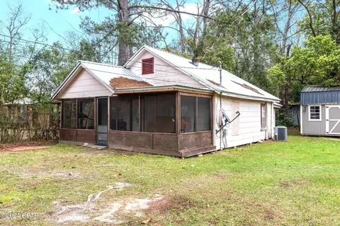 5390 Webb St, Graceville, FL 32440