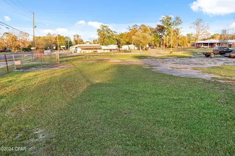 1399 Jackson Ave, Chipley, FL 32428 photo 4