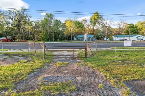 1399 Jackson Ave, Chipley, FL 32428 photo 5