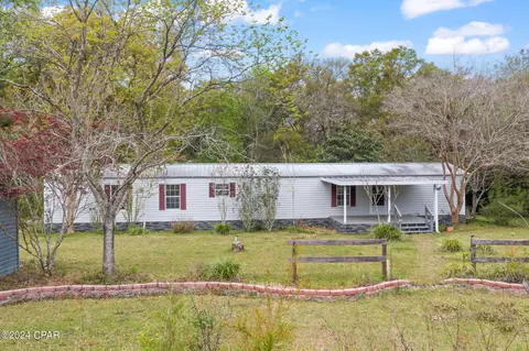 1240 Dragonfly Ln, Chipley, FL 32428