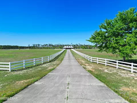 15724 NW State Road 20, Bristol, FL 32321