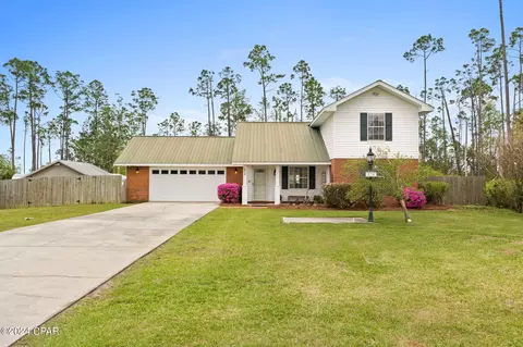 574 Shoreline Dr, Panama City, FL 32404