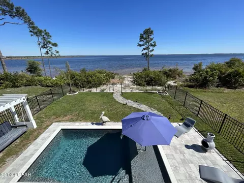124 Carriage Rd, Panama City, FL 32404