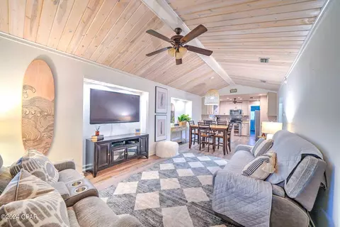 463 Marlin Dr, Panama City Beach, FL 32408