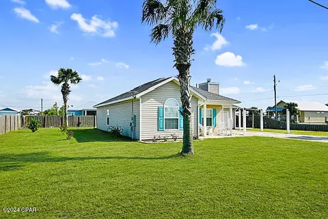 400 Texas Dr, Mexico Beach, FL 32456