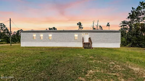 11901 Magnolia St, Fountain, FL 32438