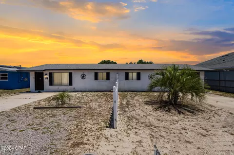 7024 7028 Beach Dr, Panama City, FL 32408