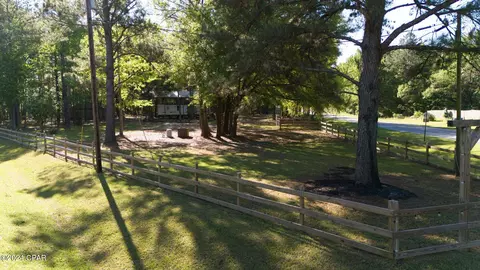 4850 Wilderness Rd, Vernon, FL 32462
