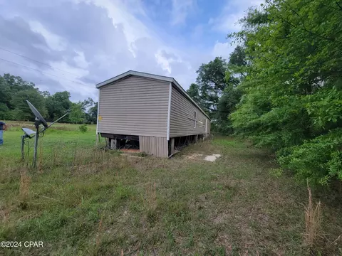 5319 8th Ave, Malone, FL 32445 photo 6