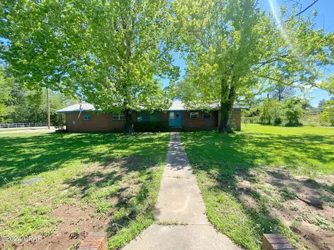 2998 Madison St, Marianna, FL 32446