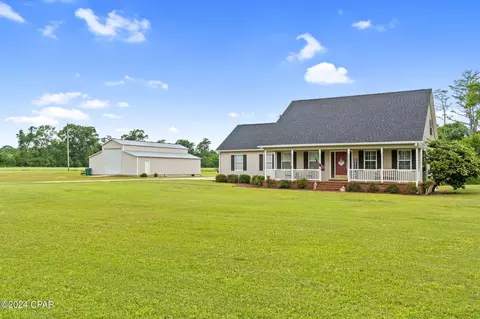626 Candy Kitchen Rd, Cottondale, FL 32431