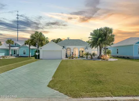 108 Paradise Cove Blvd, Mexico Beach, FL 32456