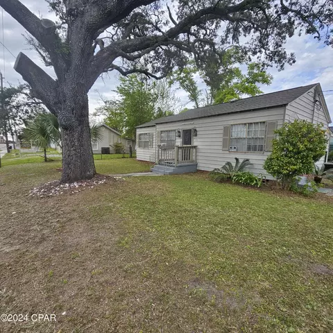 309 7th St E, Panama City, FL 32401