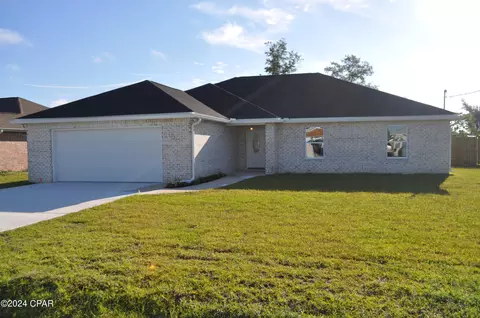 1611 Michigan Ave, Lynn Haven, FL 32444