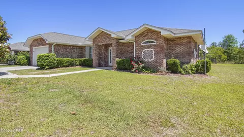 3433 Marathon Ave, Chipley, FL 32428
