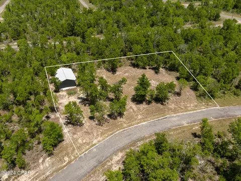 000 Roswell Cir, Chipley, FL 32428