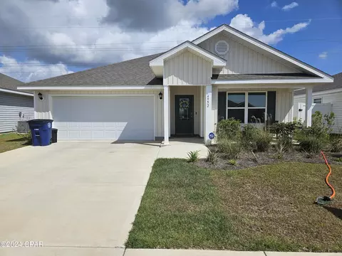 4952 Shurer Ln, Panama City, FL 32404