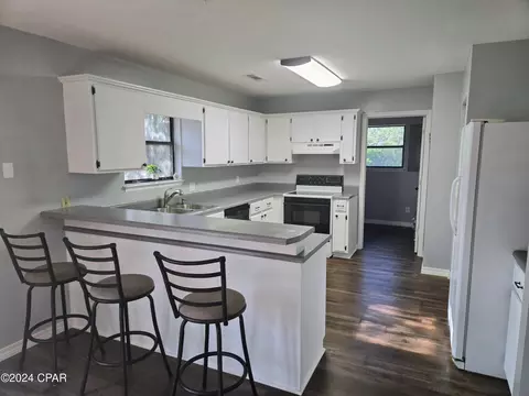 3559 Pine Log Rd, Chipley, FL 32428