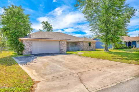 401 New York Ave, Lynn Haven, FL 32444