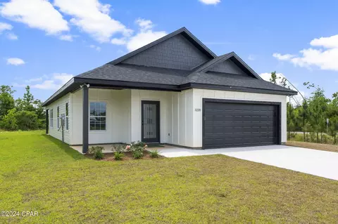 3220 Ten Acre Rd, Panama City, FL 32405