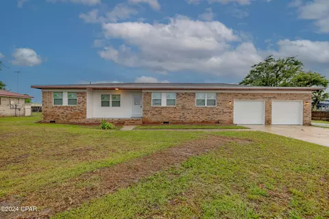 2215 Westover Dr, Panama City, FL 32405