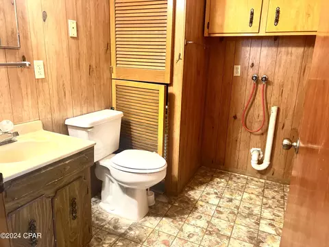 467 1st St, Chipley, FL 32428 photo 9