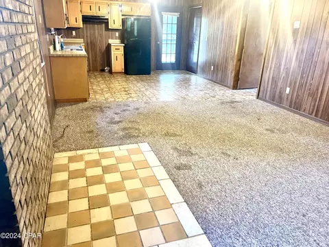 467 1st St, Chipley, FL 32428 photo 4