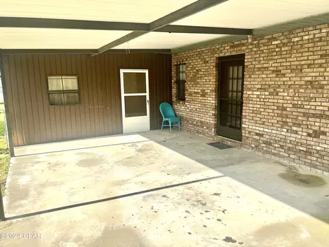 467 1st St, Chipley, FL 32428 photo 2