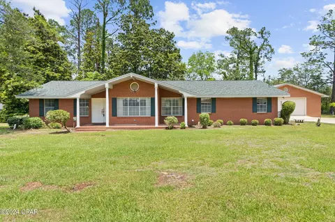 1346 Oak Ave, Chipley, FL 32428