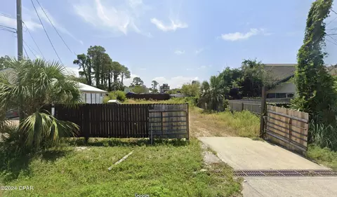 3921 Wand St, Panama City, FL 32408
