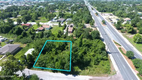 629 E 8th Ct, Panama City, FL 32401