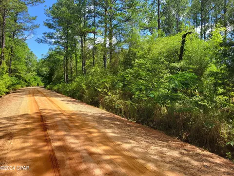 000 Holmes Rd, Westville, FL 32464