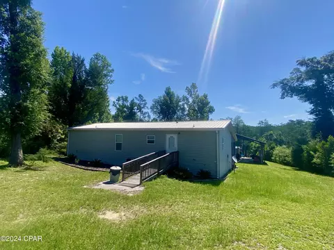 2923 SE Adams St, Kinard, FL 32449