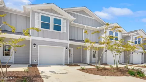 1740 Jakes Dr, Panama City, FL 32405