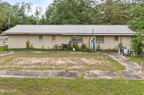 Exterior - 893 8th St, Chipley, FL 32428 photo 3 of 4