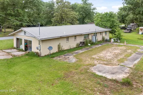 Exterior - 893 8th St, Chipley, FL 32428 photo 2 of 4