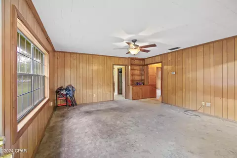 Living - 893 8th St, Chipley, FL 32428 photo 1 of 2