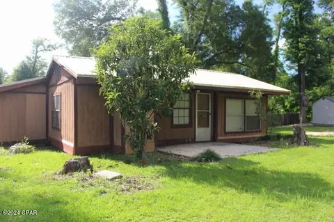 2435 Douglas Pond Rd, Marianna, FL 32446