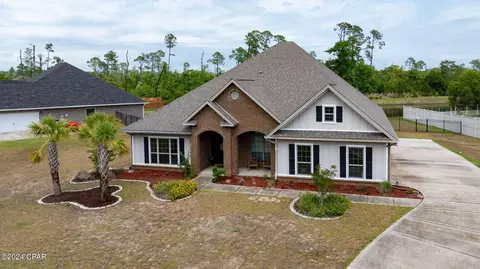560 Fanning Bayou Dr, Panama City, FL 32409