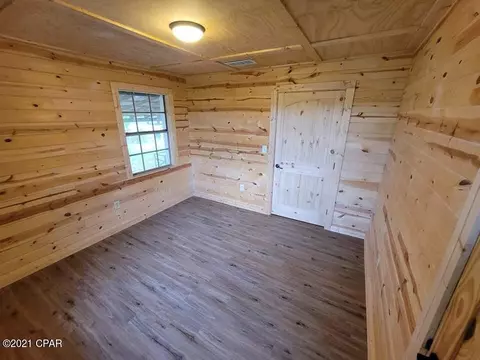 Bedroom - 6712 Cedar Pond Rd, Bascom, FL 32423 photo 2 of 4