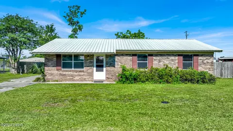 704 Pennsylvania Ave, Lynn Haven, FL 32444