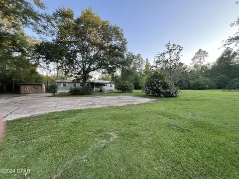 915 Sherwood Dr, Chipley, FL 32428