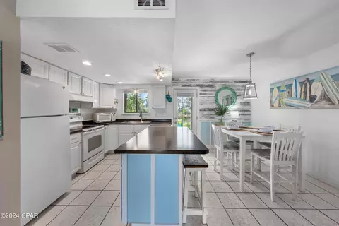 144 Robin Ln, Panama City Beach, FL 32407