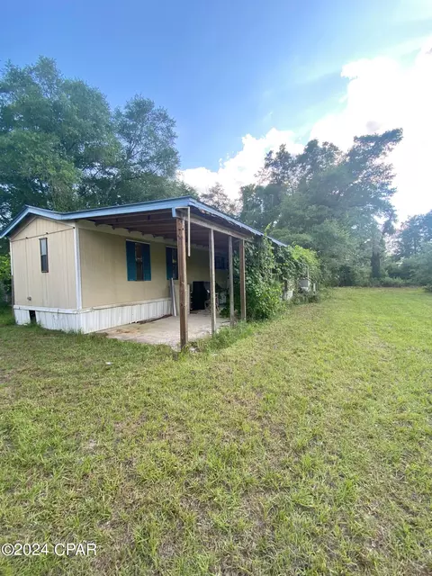 4516 Basswood Rd, Greenwood, FL 32443