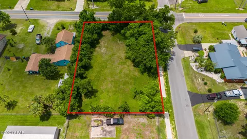 000 E 7th St, Lynn Haven, FL 32444 photo 4