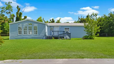 2719 E 13th St, Panama City, FL 32401