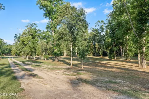 1411 Gainer Rd, Chipley, FL 32428